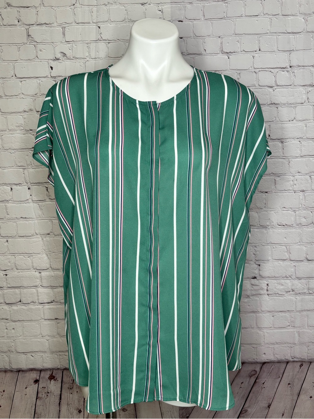 Apt 9 Green, Pink, and White Striped Sleeveless Button Front Blouse Size XXL